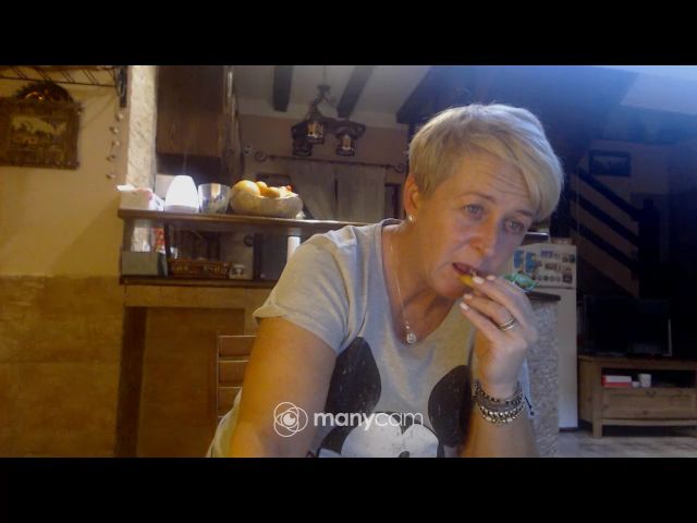 Live sex webcam photo for PinkLillyRose #271510238