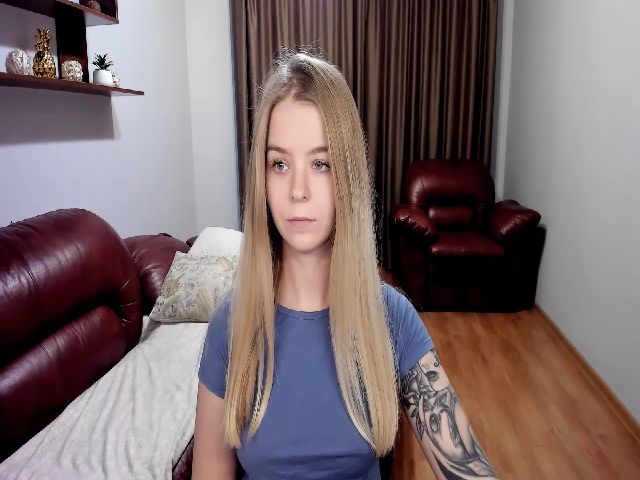 Live sex webcam photo for KellyArdent #271507063