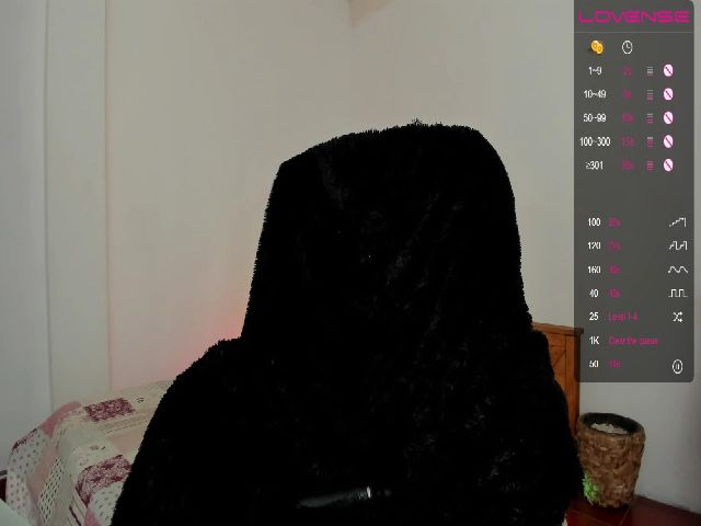 Live sex webcam photo for MadelinLove #271499973