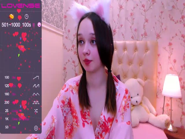 Live sex webcam photo for WhitneyNeal #271501195