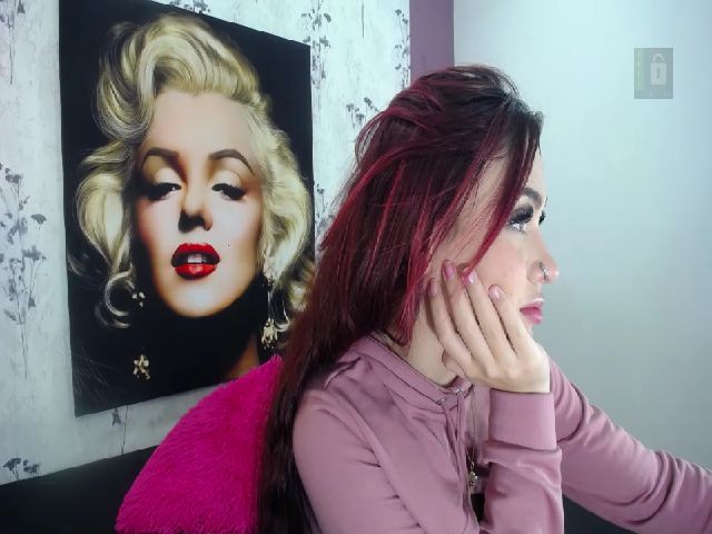 Live sex webcam photo for Alenaa_1 #271506012