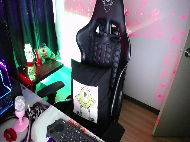 Live sex webcam photo for BiancaMiller #271504036