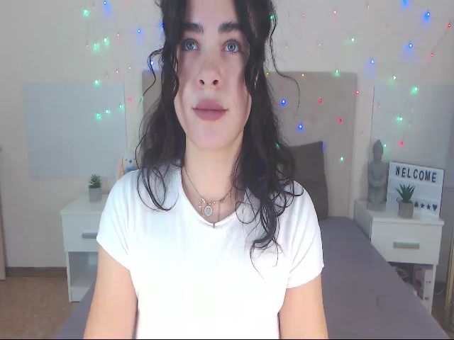 Live sex webcam photo for ErikaCurtees #271503178