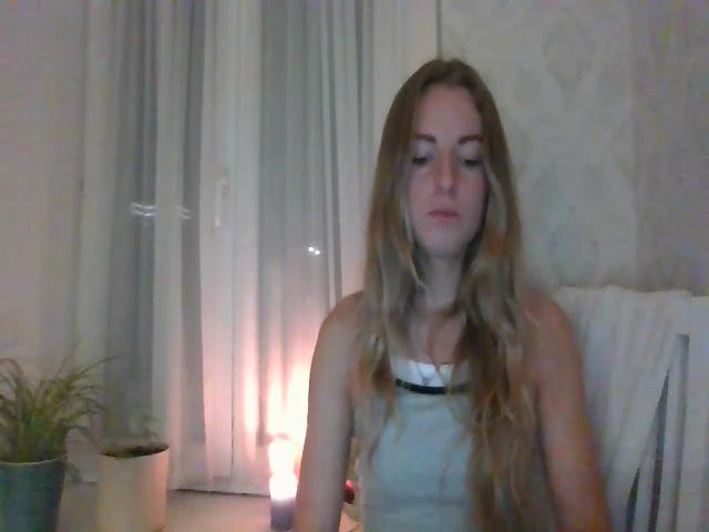 Live sex webcam photo for Goldi_lady #271507406