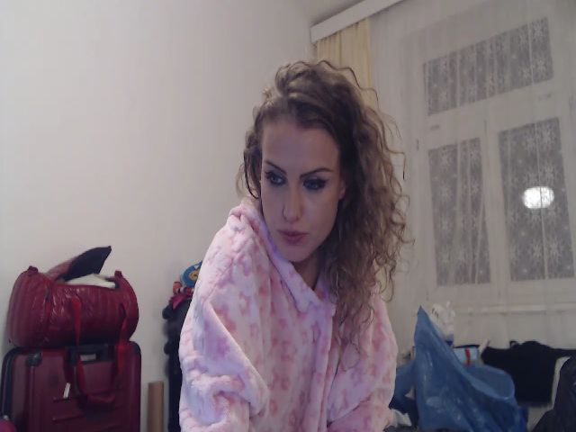 Live sex webcam photo for HollyMfc #271499592