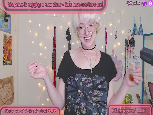 Live sex webcam photo for AbyssBun #271499705