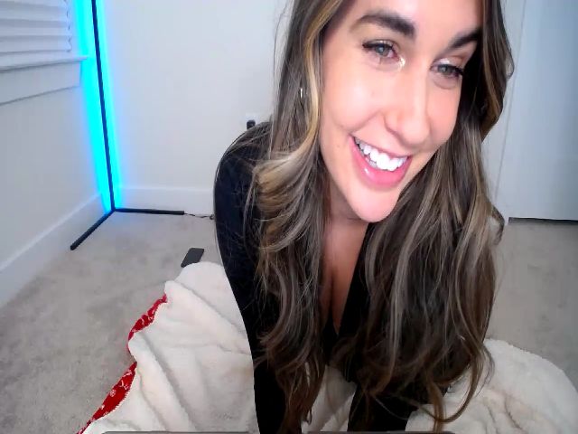 Live sex webcam photo for Scout #271499919