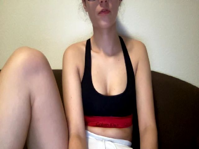 Live sex webcam photo for Kriss1924 #271511503