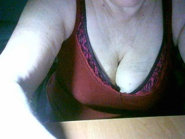 Live sex webcam photo for RomachkaT #271501603