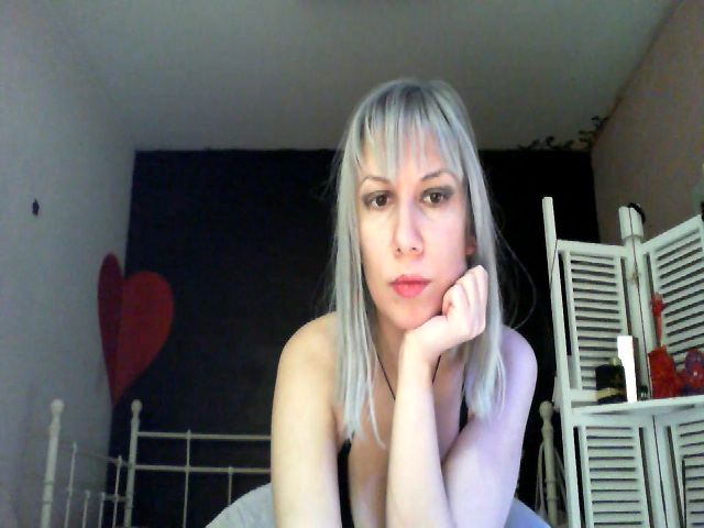 Live sex webcam photo for Marvel33 #271502755
