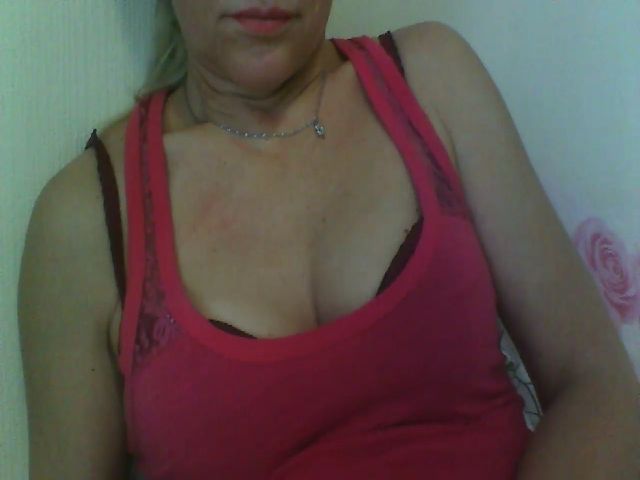 Live sex webcam photo for Superwife #271503485