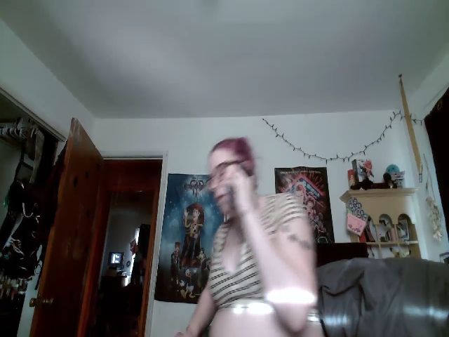 Live sex webcam photo for Weetziebabe #271506384