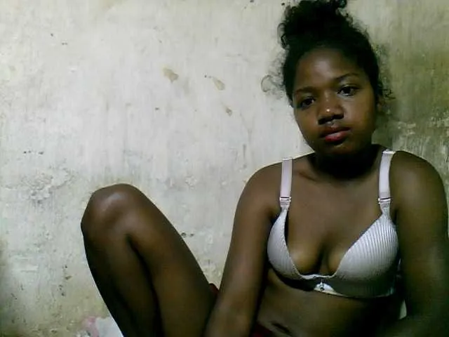 Live sex webcam photo for LadyBozz #271498706