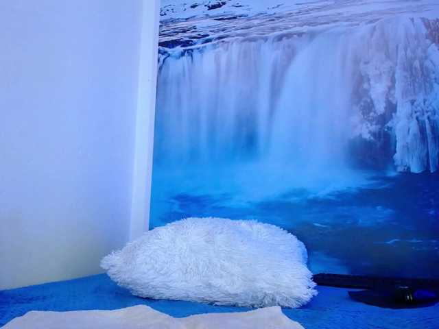 Live sex webcam photo for moonn-26 #271502182