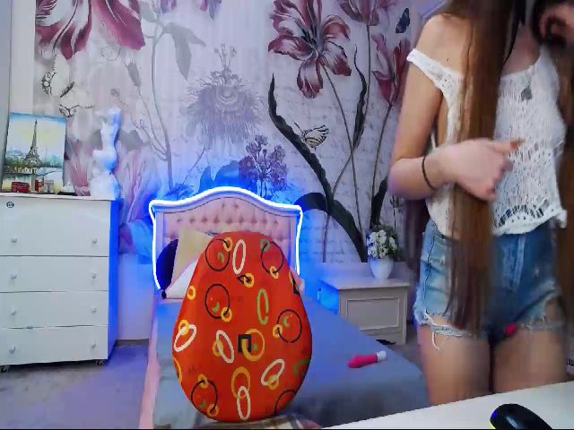 Live sex webcam photo for ArielSumme #271499557