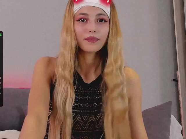 Live sex webcam photo for SashaHiroki #271501854