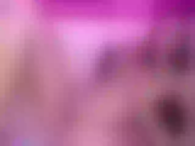 Live sex webcam photo for di-young #271504548