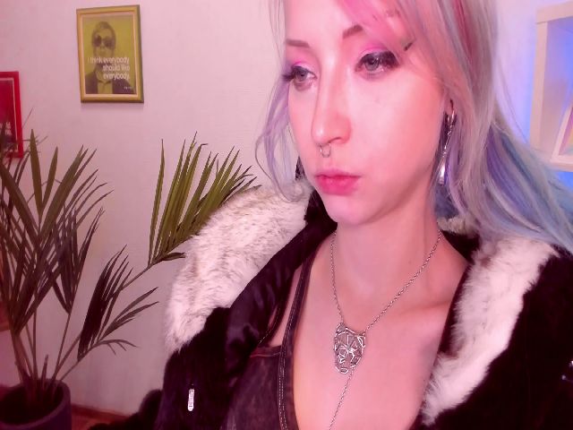 Live sex webcam photo for LoreLaye1 #271508405