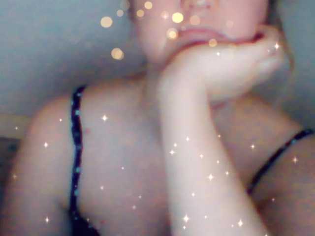 Live sex webcam photo for XMomentX1 #271505496