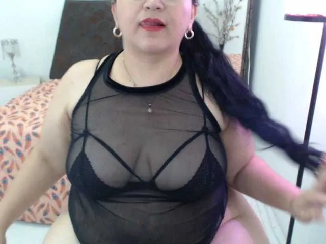 Live sex webcam photo for YanelaFlower #271509675