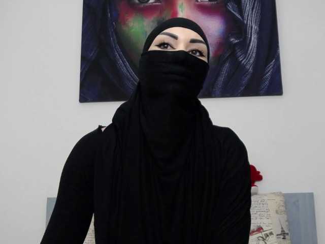 Live sex webcam photo for CoxElysha #271498192