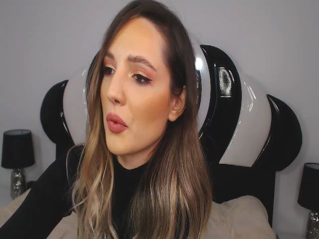 Live sex webcam photo for Elyssa_ #271500359