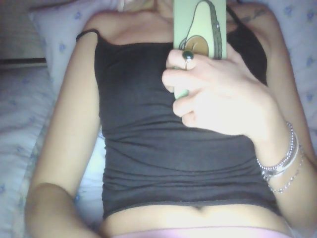 Live sex webcam photo for CherryShy1 #271509953