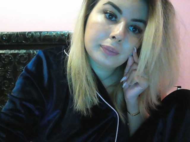 Live sex webcam photo for Imagicgirl98 #271524874