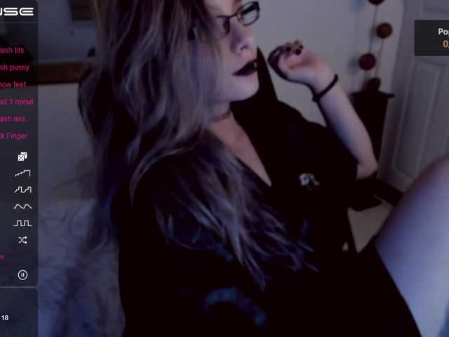 Live sex webcam photo for LilithMystic #271524868
