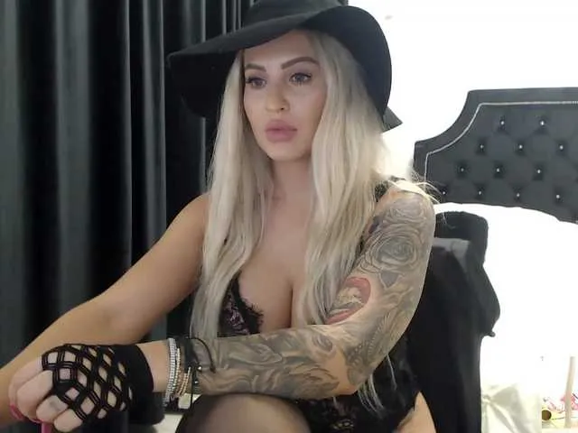 Live sex webcam photo for lovelyblondyx #271512706