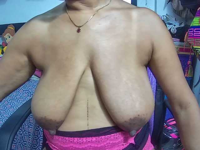 Live sex webcam photo for sarah-hot #271513539