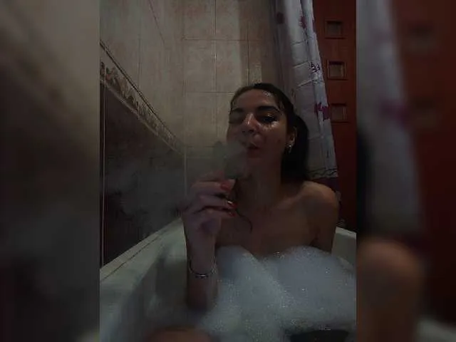 Live sex webcam photo for Gospoga22 #271520399