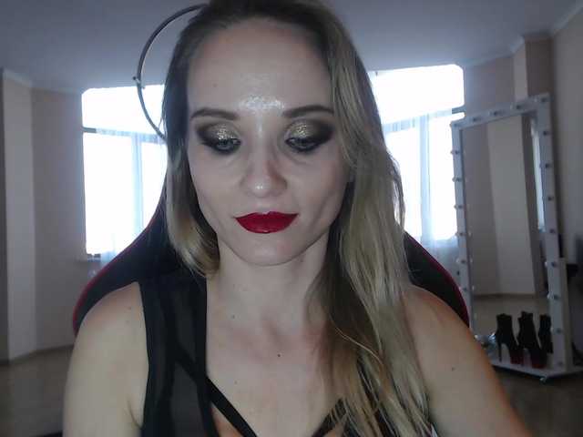 Live sex webcam photo for Louisedance #271517078