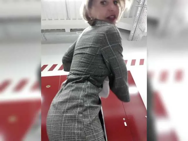 Live sex webcam photo for EditaMilf #271516652