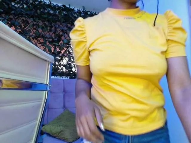 Live sex webcam photo for Ellie-Alves #271525517