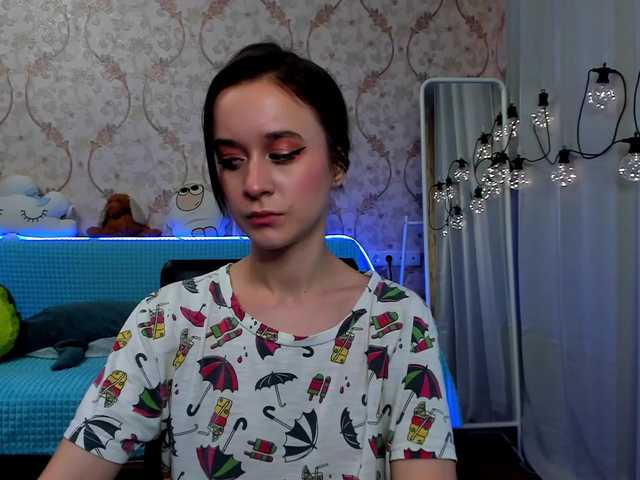 Live sex webcam photo for KiraLiLime #287990220