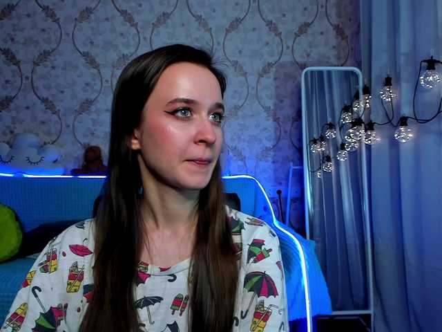 Live sex webcam photo for KiraLiLime #287990221