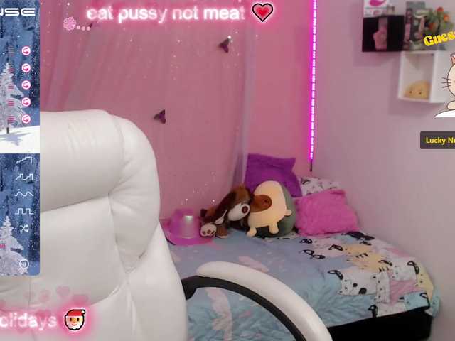 Live sex webcam photo for Zoe-19- #271520634