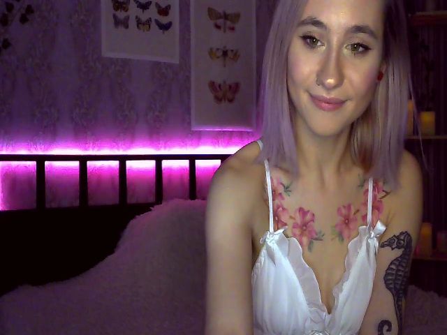Live sex webcam photo for Misss_Dream #271515459