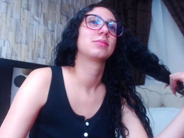 Live sex webcam photo for Karorivero #271518382