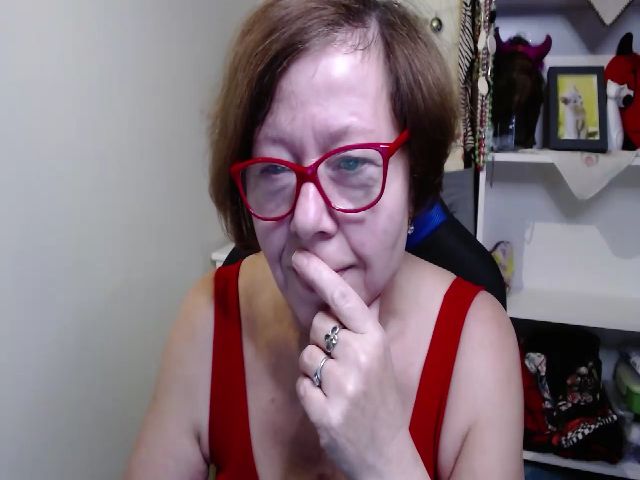 Live sex webcam photo for Adele_69 #271522023