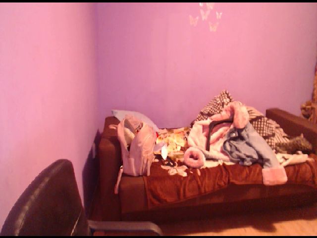 Live sex webcam photo for LoveJulliette #271523063