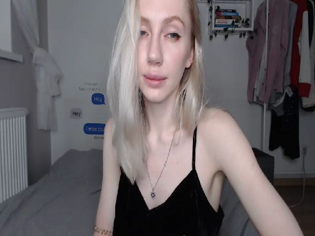 Live sex webcam photo for soo_emma #271526317