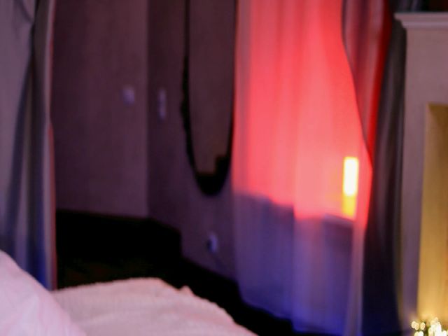 Live sex webcam photo for LiridaLake #271514816