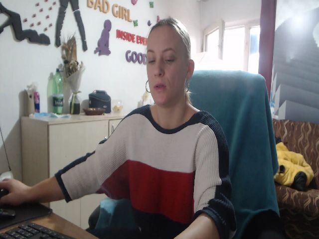 Live sex webcam photo for LiaMelanyy #271519361