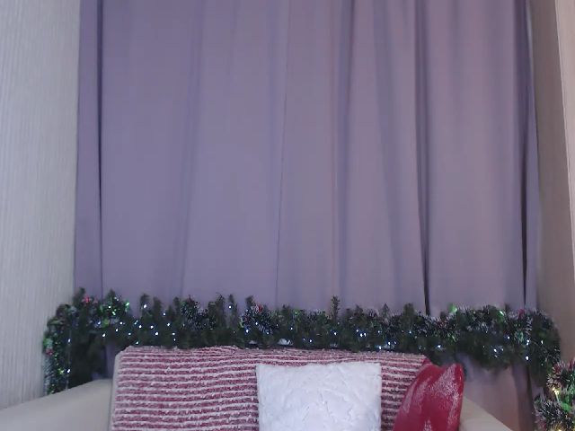 Live sex webcam photo for HotSwJenna #271515991