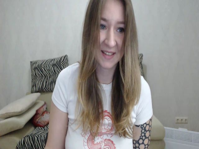 Live sex webcam photo for Emmillia #271521965