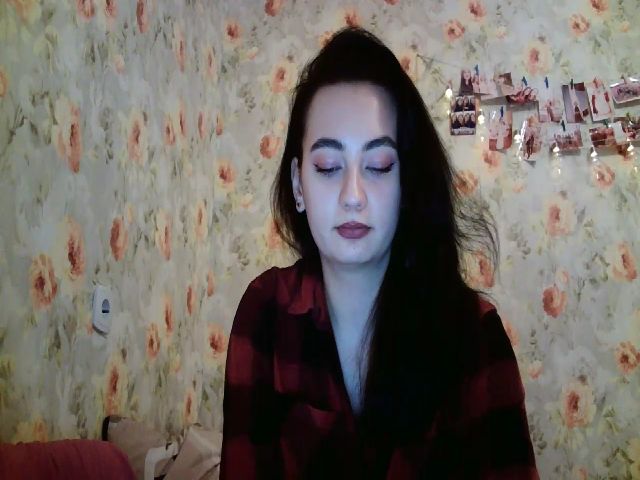 Live sex webcam photo for lolly_hollyy #271526226