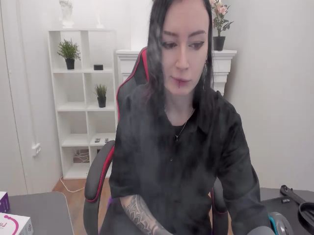 Live sex webcam photo for HelenCarter #271526744