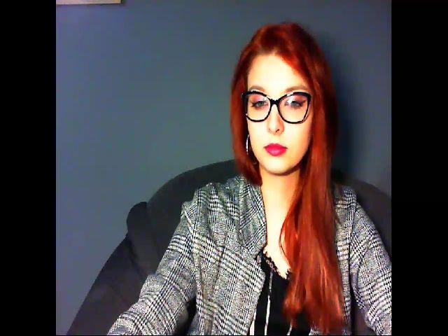 Live sex webcam photo for VirginLuna18 #271525695